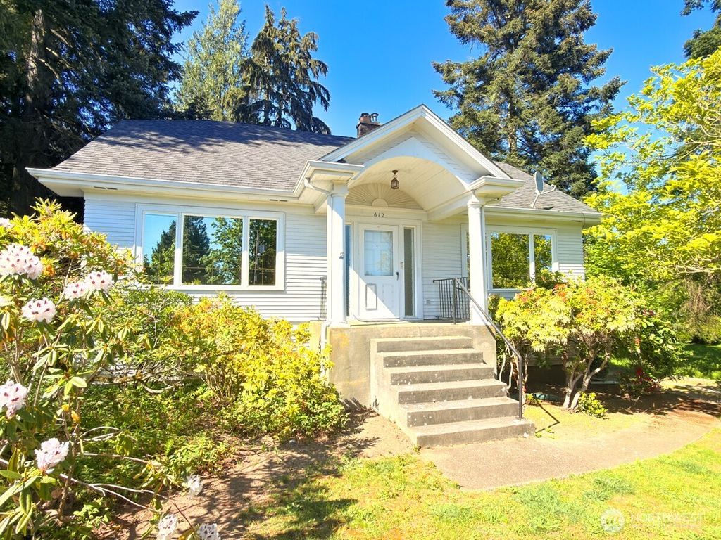 612 S 160th Street, Burien, WA 98148