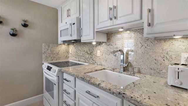 888 Intracoastal Drive 6F, Fort Lauderdale, FL 33304