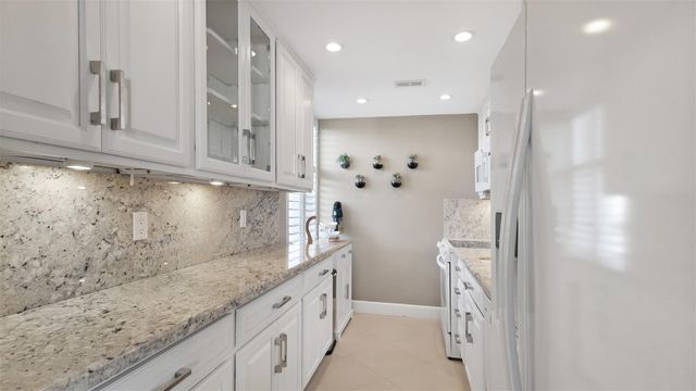 888 Intracoastal Drive 6F, Fort Lauderdale, FL 33304