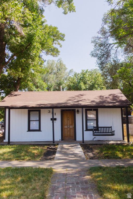 311 W CENTER ST, Springville, UT 84663