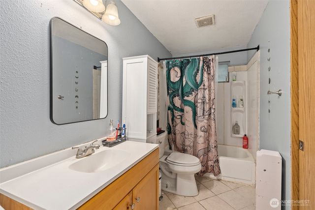 5709 20th Avenue SE, Lacey, WA 98503