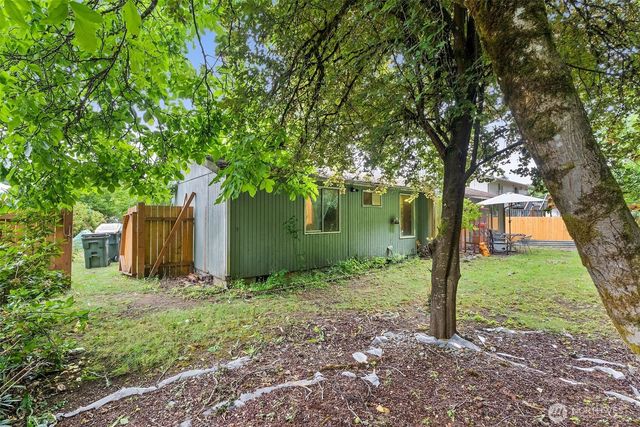 5709 20th Avenue SE, Lacey, WA 98503