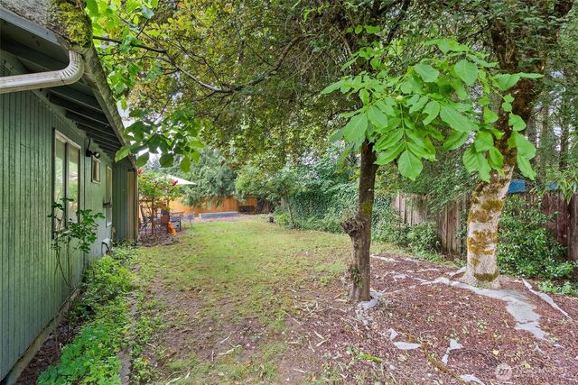 5709 20th Avenue SE, Lacey, WA 98503