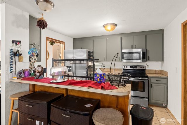 5709 20th Avenue SE, Lacey, WA 98503