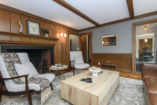 15025 Westover ROAD, Elm Grove, WI 53122