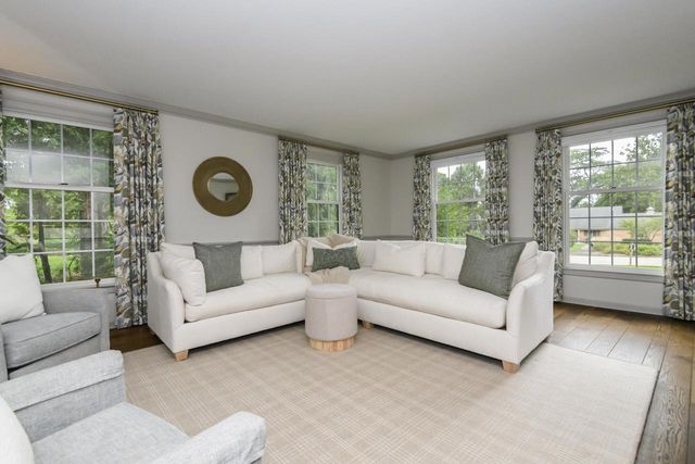 15025 Westover ROAD, Elm Grove, WI 53122
