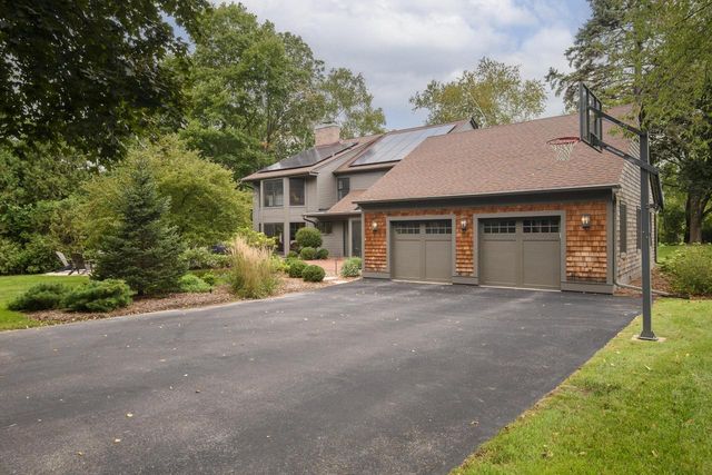 15025 Westover ROAD, Elm Grove, WI 53122