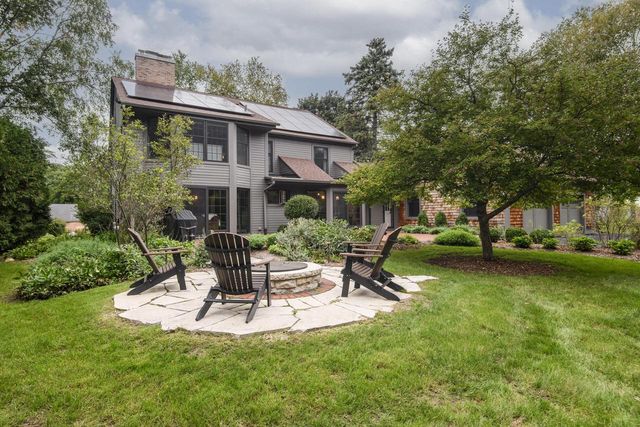 15025 Westover ROAD, Elm Grove, WI 53122
