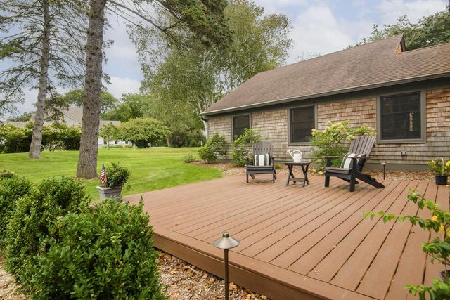 15025 Westover ROAD, Elm Grove, WI 53122