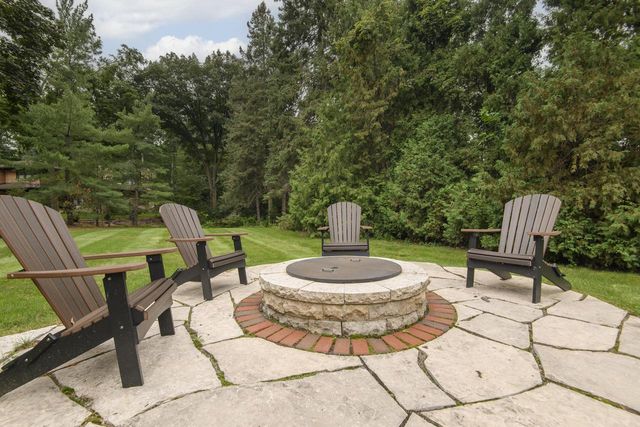 15025 Westover ROAD, Elm Grove, WI 53122