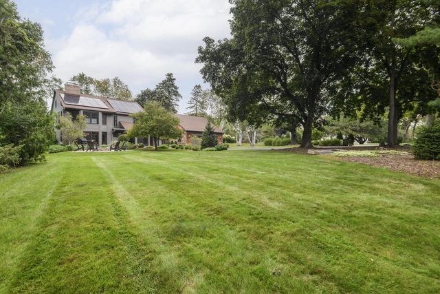 15025 Westover ROAD, Elm Grove, WI 53122