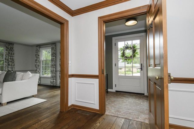 15025 Westover ROAD, Elm Grove, WI 53122