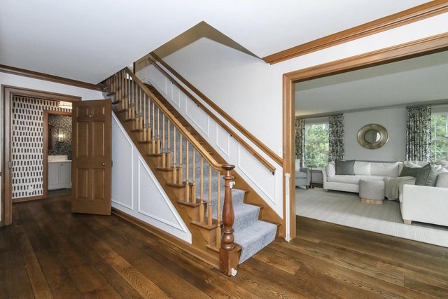 15025 Westover ROAD, Elm Grove, WI 53122