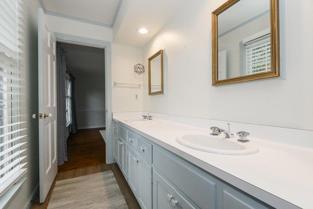 15025 Westover ROAD, Elm Grove, WI 53122