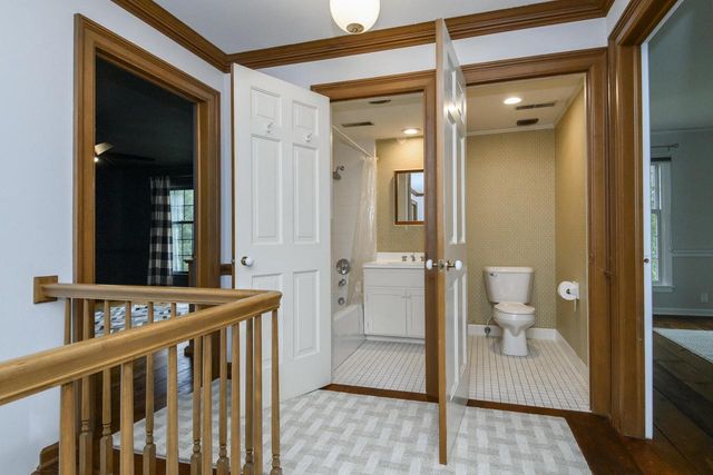 15025 Westover ROAD, Elm Grove, WI 53122