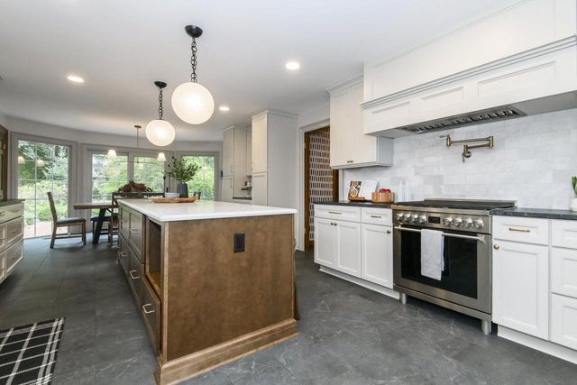 15025 Westover ROAD, Elm Grove, WI 53122