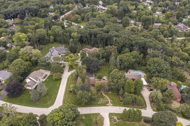 15025 Westover ROAD, Elm Grove, WI 53122