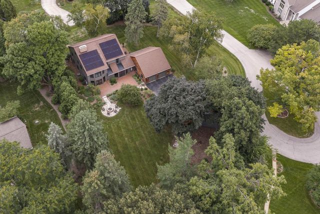 15025 Westover ROAD, Elm Grove, WI 53122