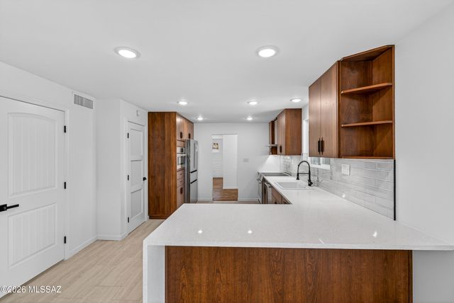 6240 N Camino Pimeria Alta, Tucson, AZ 85718