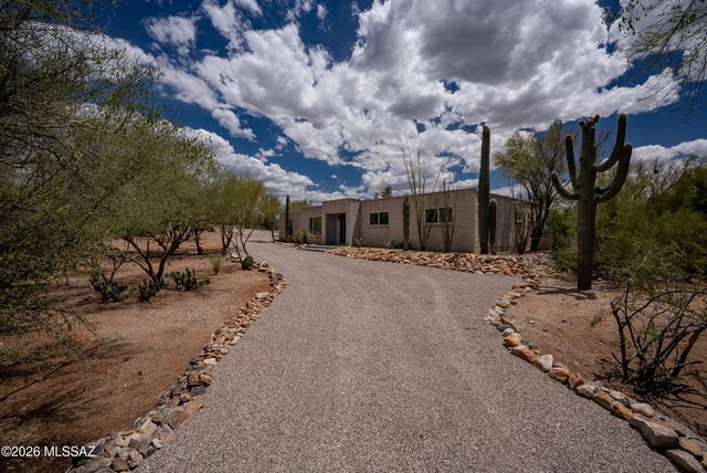 6240 N Camino Pimeria Alta, Tucson, AZ 85718