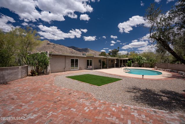 6240 N Camino Pimeria Alta, Tucson, AZ 85718