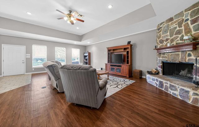 509 W Main St, Whitehouse, TX 75791