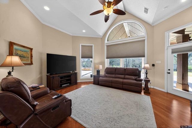 509 W Main St, Whitehouse, TX 75791