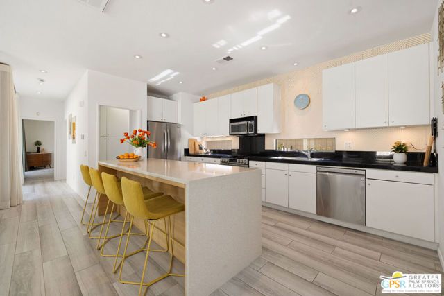 2470 N Cardillo Avenue, Palm Springs, CA 92262