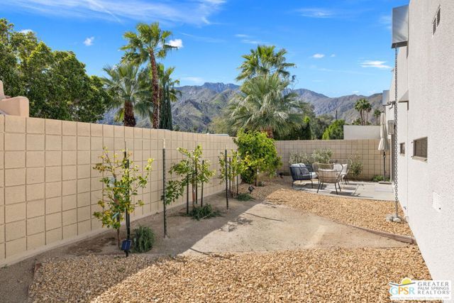 2470 N Cardillo Avenue, Palm Springs, CA 92262
