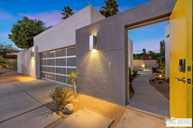 2470 N Cardillo Avenue, Palm Springs, CA 92262