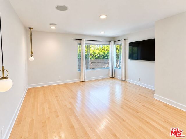 3500 Wrightwood Drive, Los Angeles, CA 91604