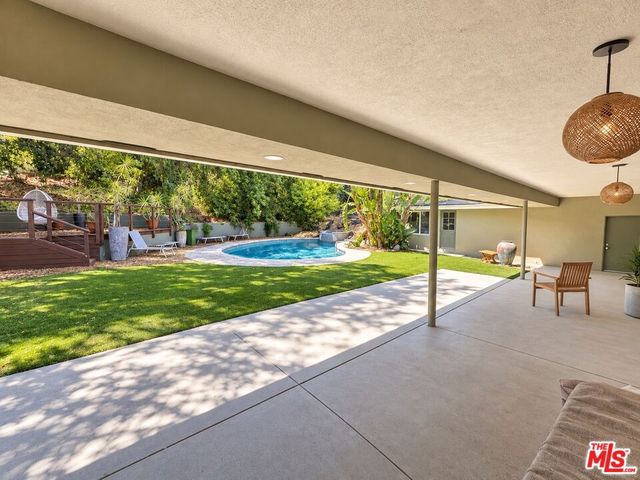 3500 Wrightwood Drive, Los Angeles, CA 91604