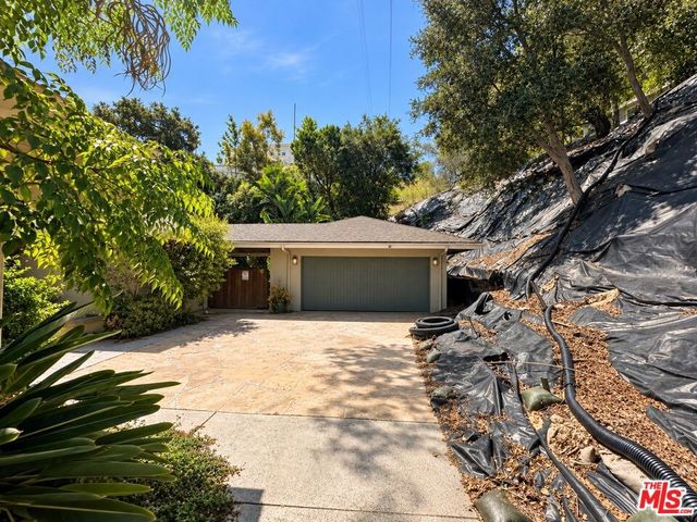 3500 Wrightwood Drive, Los Angeles, CA 91604