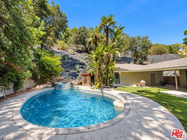 3500 Wrightwood Drive, Los Angeles, CA 91604