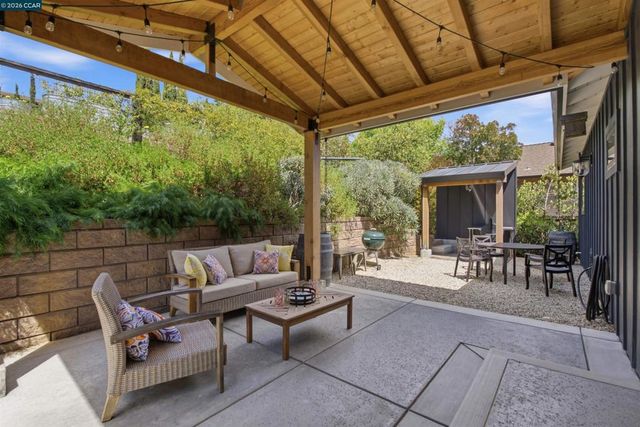 450 Little Rd, Pleasant Hill, CA 94523