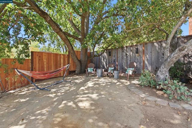 450 Little Rd, Pleasant Hill, CA 94523
