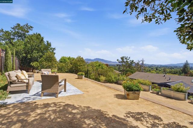 450 Little Rd, Pleasant Hill, CA 94523