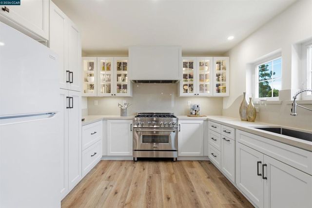 450 Little Rd, Pleasant Hill, CA 94523