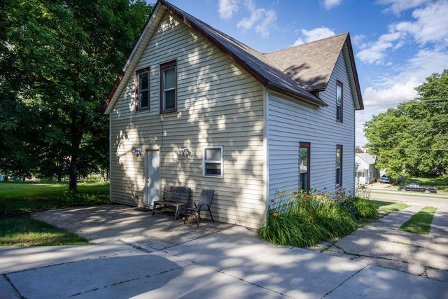 938 5th Street, Beloit, WI 53511