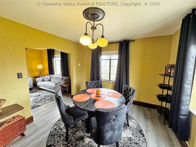 726 Amity Drive, Charleston, WV 25302