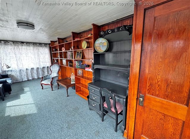 726 Amity Drive, Charleston, WV 25302