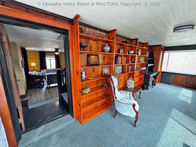 726 Amity Drive, Charleston, WV 25302