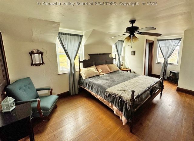 726 Amity Drive, Charleston, WV 25302