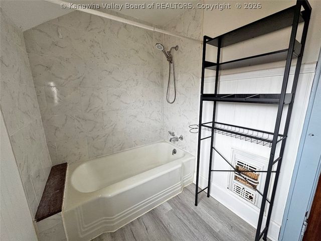 726 Amity Drive, Charleston, WV 25302