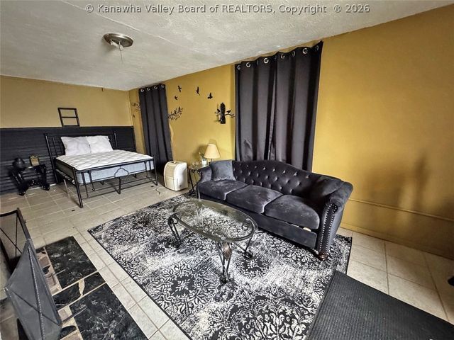 726 Amity Drive, Charleston, WV 25302