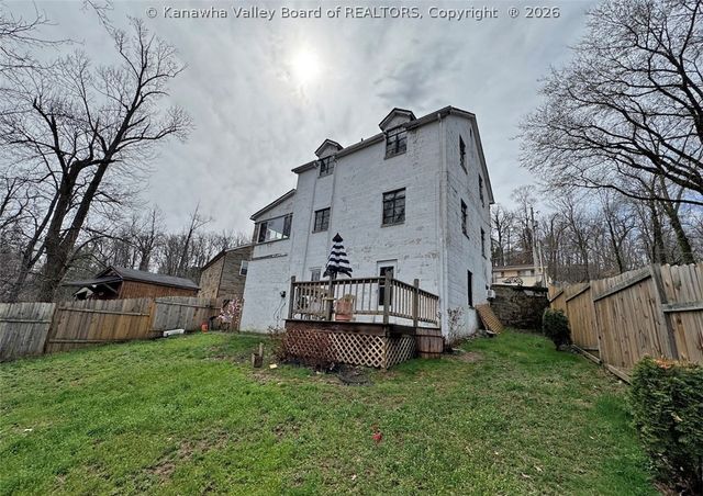 726 Amity Drive, Charleston, WV 25302