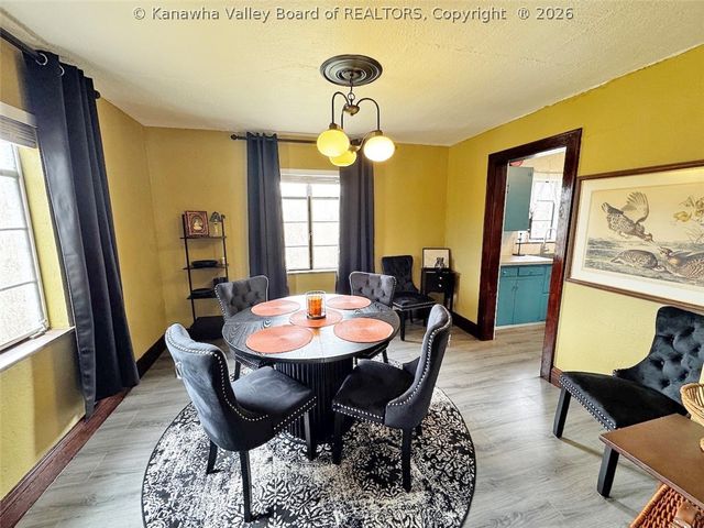 726 Amity Drive, Charleston, WV 25302