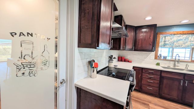 4965 Laurelwood Drive, Klamath Falls, OR 97603