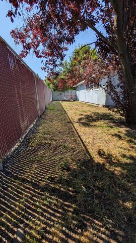 4965 Laurelwood Drive, Klamath Falls, OR 97603