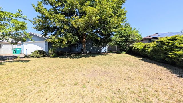 4965 Laurelwood Drive, Klamath Falls, OR 97603
